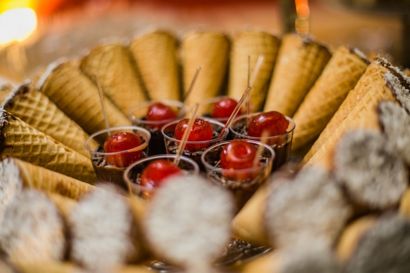 Alugar Buffet para Debutante Pompéia - Festa de 15 Anos Simples