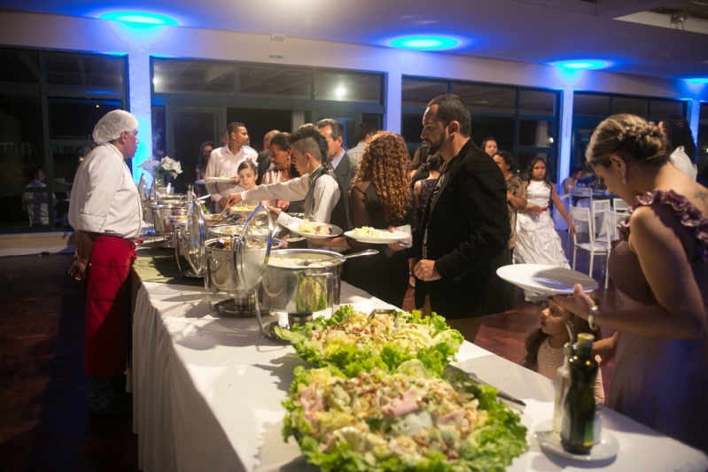 Buffet para Casamento Rústico Chora Menino - Buffet Chique para Casamento