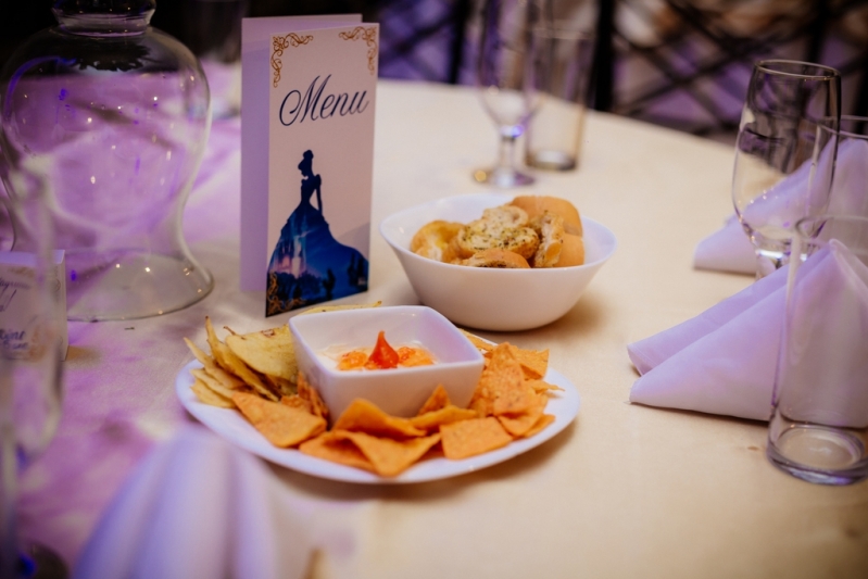 Buffet para Debutante Nossa Senhora do Ó - Festa de Quinze Anos